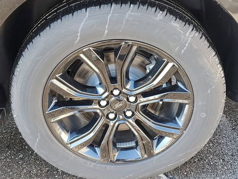 New 2024 Ford Edge SE w/ Black Appearance Package AWD/4WD image 35