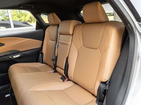 Used 2024 Lexus RX 350h image 12