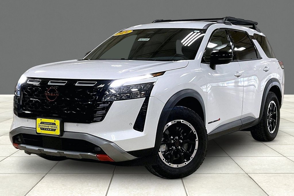 Used 2026 Nissan Pathfinder Rock Creek AWD/4WD image 2