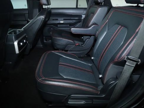 Used 2022 Ford Expedition Limited image 33