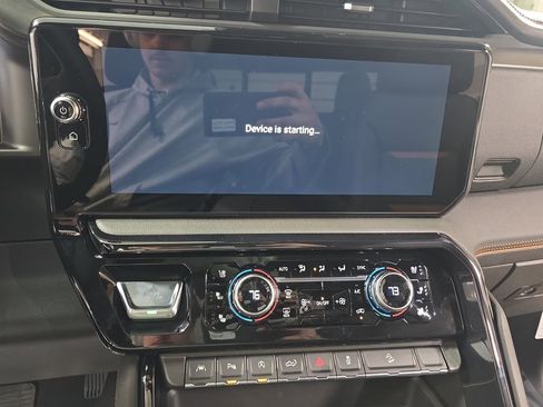 New 2026 GMC Sierra 1500 AT4 w/ AT4 Premium Package AWD/4WD image 19