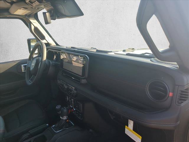 Used 2025 Jeep Wrangler Unlimited Rubicon AWD/4WD image 20