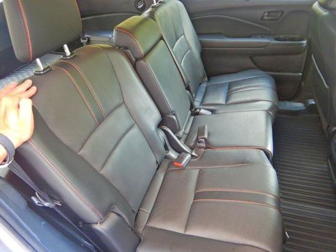 Used 2022 Honda Pilot TrailSport image 19