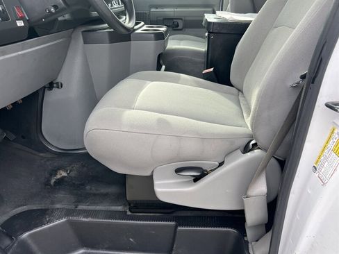 Used 2013 Ford E-150 and Econoline 150 E-150 image 16
