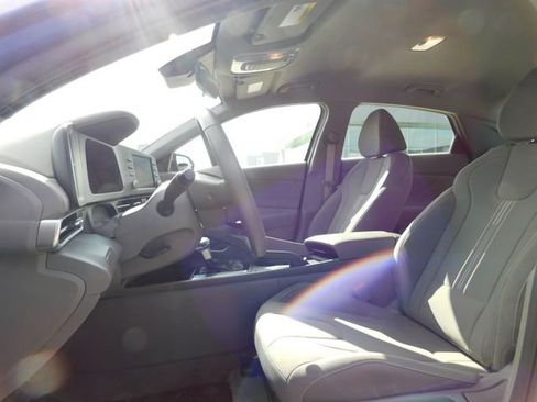 Used 2025 Hyundai Elantra Sport w/ Cargo Package image 13