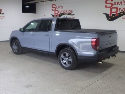 Used 2024 Honda Ridgeline TrailSport image 2