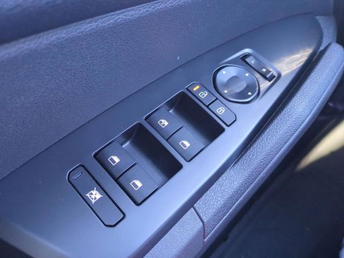 New 2026 Kia Sportage LX image 21