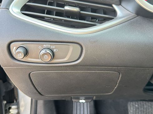 Used 2023 Chevrolet Malibu LT image 9