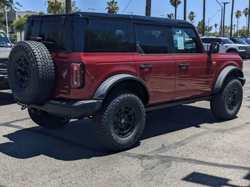 New 2026 Ford Bronco Badlands w/ Sasquatch Package AWD/4WD image 2