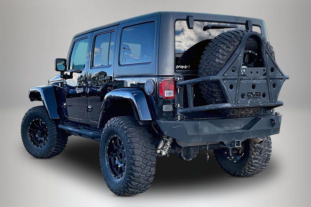 Used 2016 Jeep Wrangler Unlimited Sahara AWD/4WD image 4