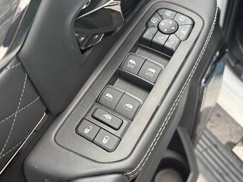 New 2026 RAM 2500 Limited AWD/4WD image 13