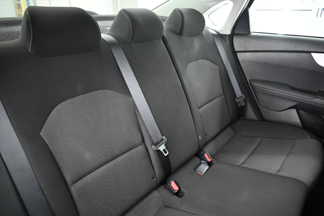 Used 2023 Kia Forte LXS w/ LXS Technology Package FWD image 32