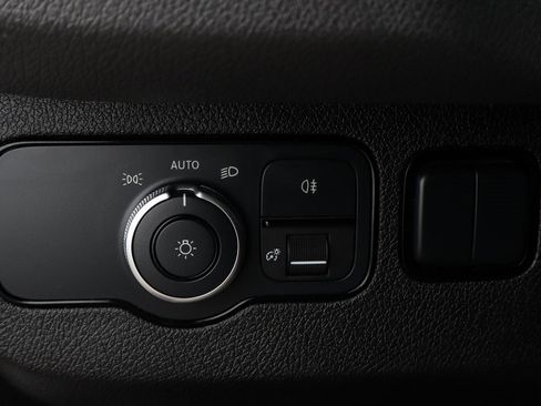 Used 2022 Mercedes-Benz Sprinter 2500 image 18