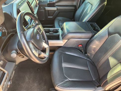 Used 2022 Ford F250 Platinum w/ FX4 Off-Road Package image 17