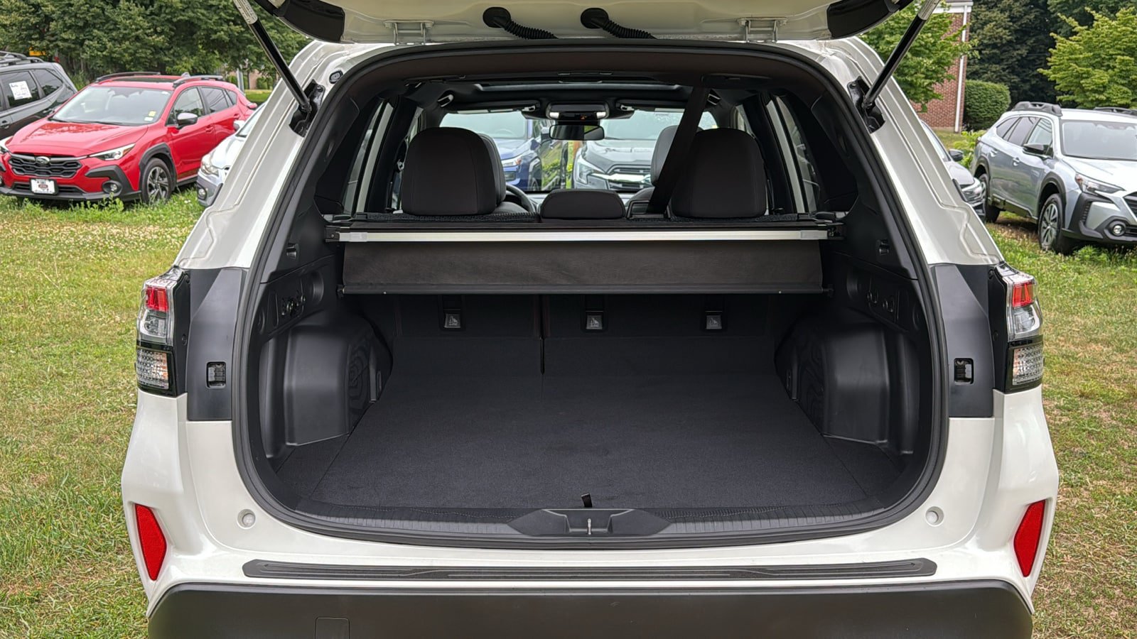 Used 2025 Subaru Forester Premium AWD/4WD image 27