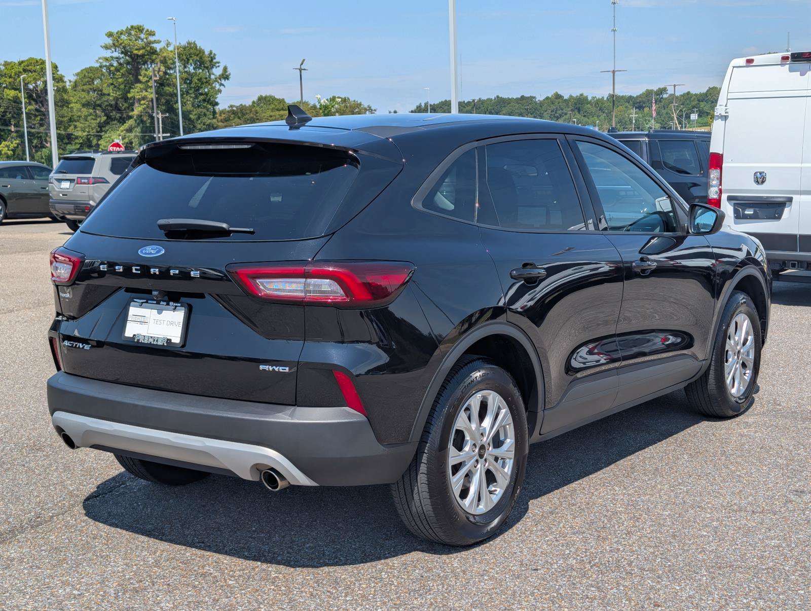 Used 2025 Ford Escape Active AWD/4WD image 38