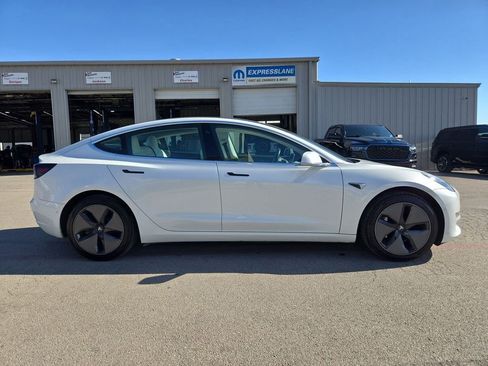 Used 2018 Tesla Model 3 Mid Range image 9