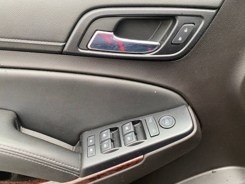 Used 2016 GMC Yukon XL SLE w/ Convenience Package image 12