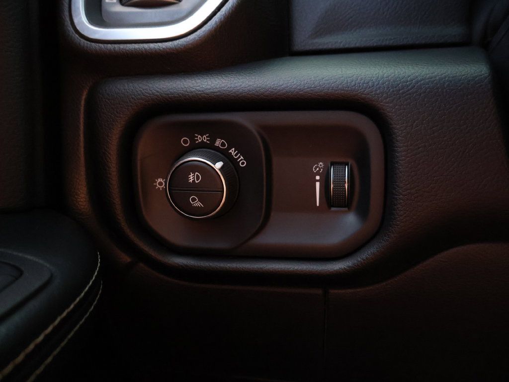 Used 2025 RAM 3500 Big Horn AWD/4WD image 30