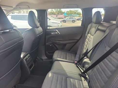 New 2026 Mitsubishi Outlander SE image 14