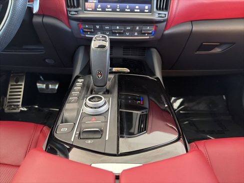 Certified 2022 Maserati Levante GT image 14