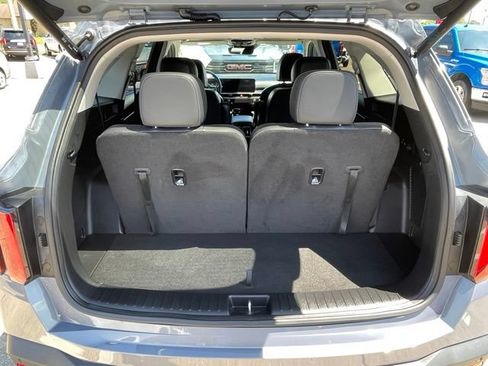 Used 2025 Kia Sorento EX w/ Panoramic Sunroof Package FWD image 7
