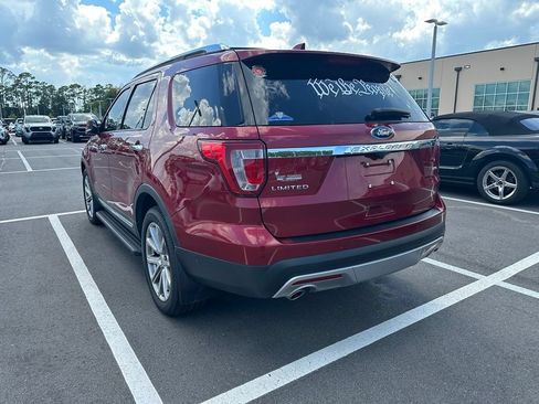 Used 2017 Ford Explorer Limited w/ Equipment Group 301A AWD/4WD image 3