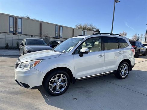 Used 2015 Subaru Forester 2.5i Touring w/ Eyesight & Navigation System image 3