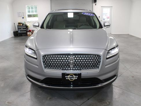Used 2023 Lincoln Nautilus Reserve FWD image 3
