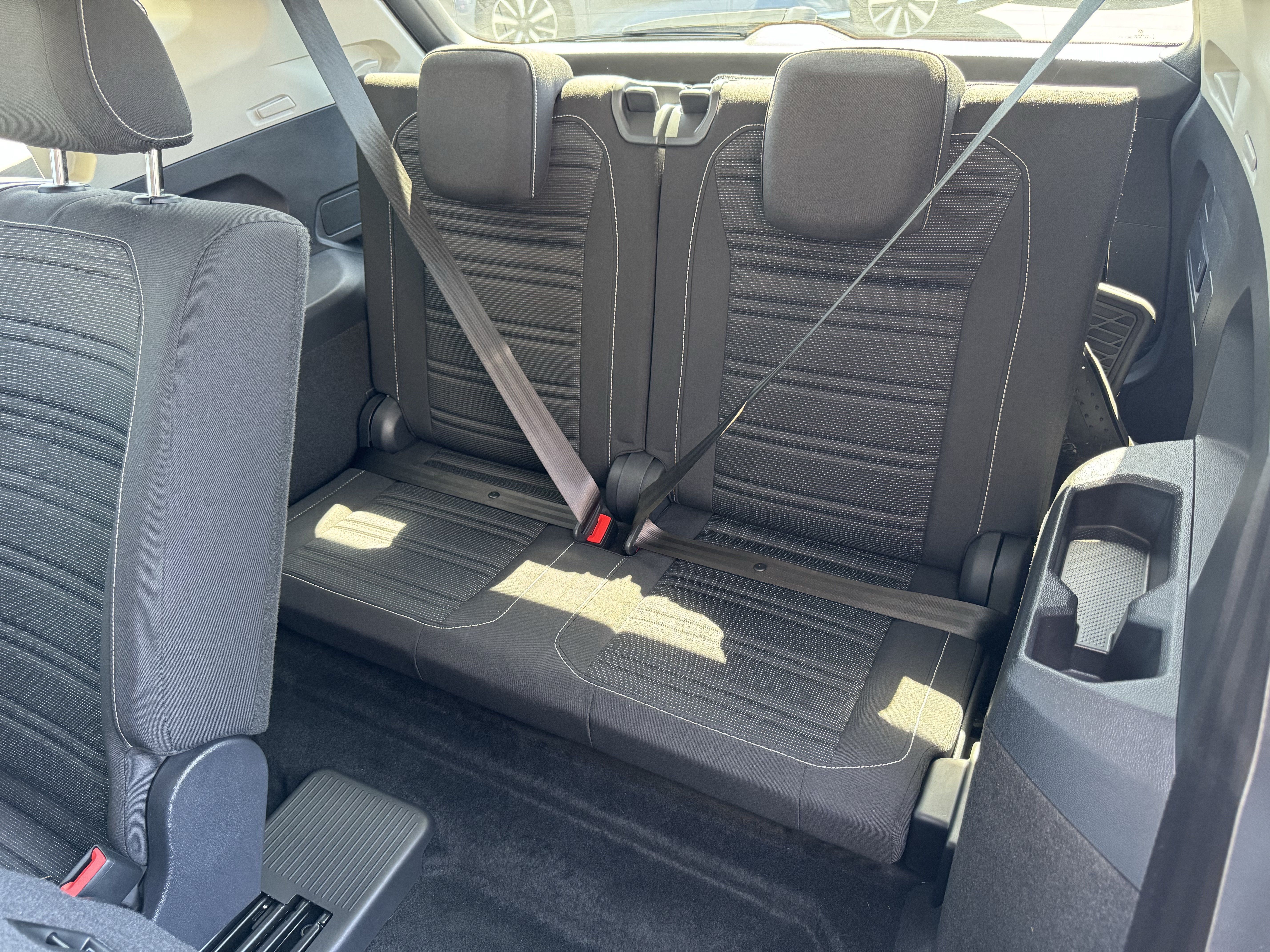 Certified 2024 Volkswagen Tiguan S FWD image 32