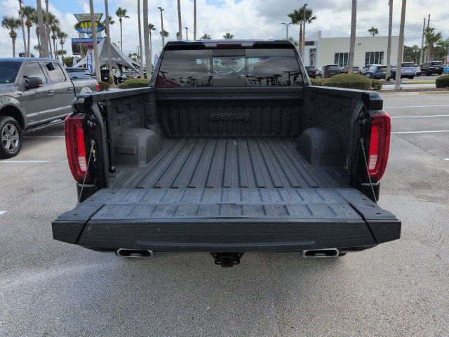 Used 2021 GMC Sierra 1500 AT4 w/ AT4 Value Package AWD/4WD image 13