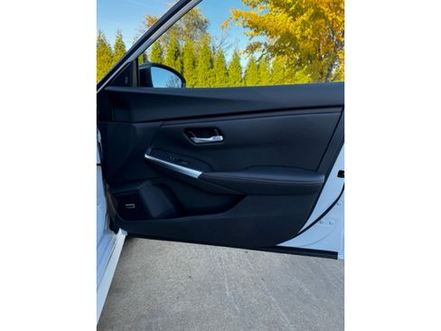 New 2025 Nissan Sentra SR w/ SR Premium Package image 19