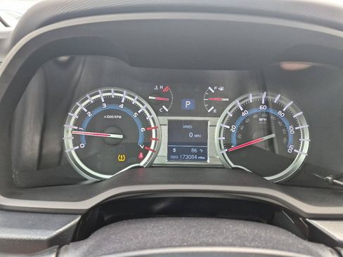 Used 2017 Toyota 4Runner SR5 Premium AWD/4WD image 19