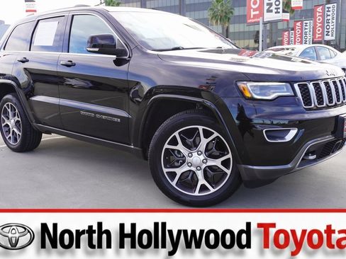 Used 2018 Jeep Grand Cherokee Limited image 1