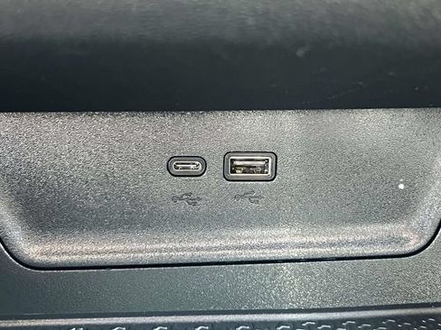 Used 2026 Chevrolet Equinox LT AWD/4WD image 30