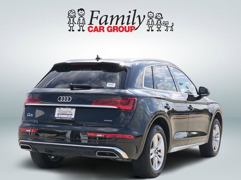 Used 2023 Audi Q5 2.0T Premium w/ Convenience Package image 4