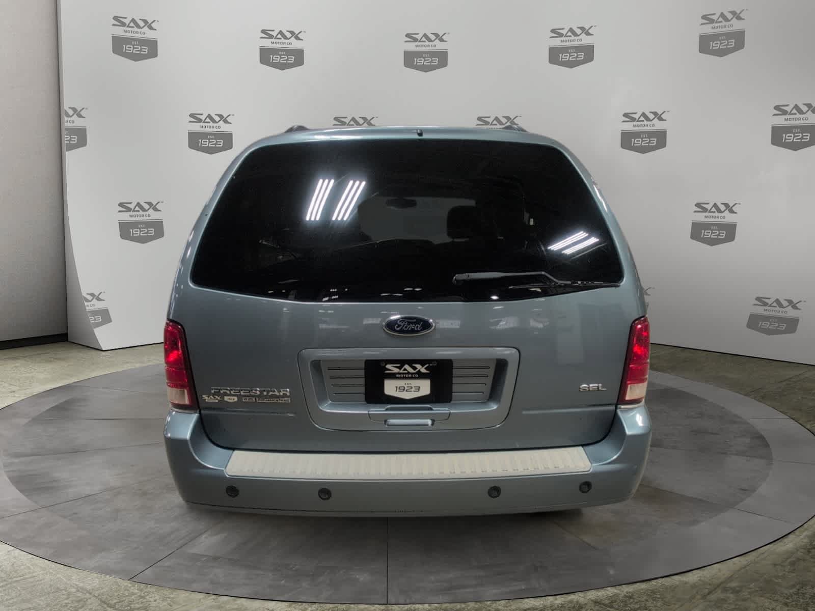Used 2004 Ford Freestar SEL FWD image 4