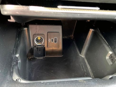 Used 2025 Ford Explorer Active image 30