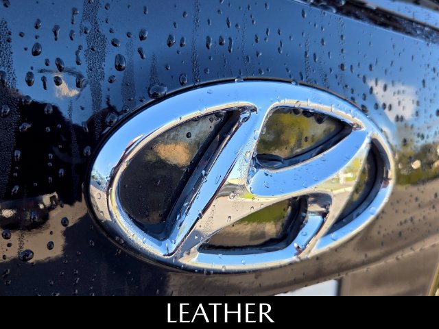 Used 2018 Hyundai Santa Fe Sport w/ 2.0T Ultimate Tech Package 05 FWD image 10