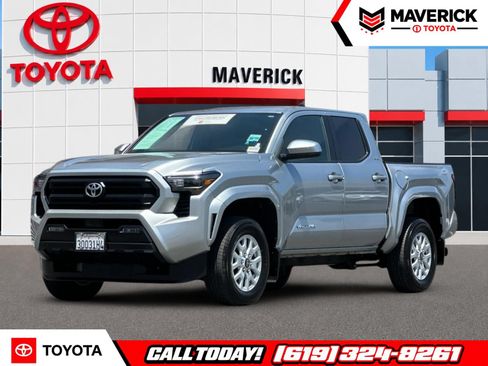Used 2025 Toyota Tacoma SR5 AWD/4WD image 1