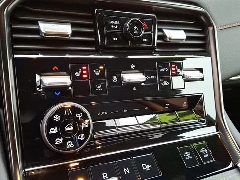 Used 2025 Nissan Armada PRO-4X image 16