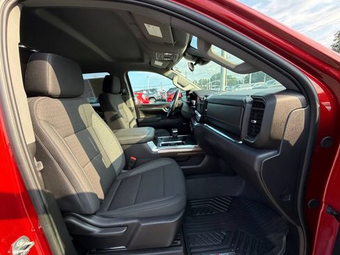Used 2024 Chevrolet Silverado 1500 LT Trail Boss w/ Convenience Package II AWD/4WD image 28