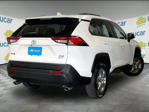 Used 2025 Toyota RAV4 XLE AWD/4WD image 6