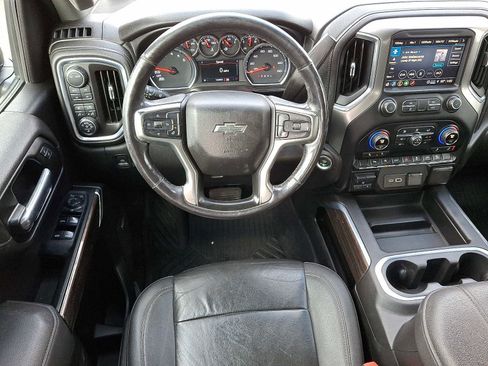 Used 2021 Chevrolet Silverado 1500 LT Trail Boss w/ Convenience Package II image 11