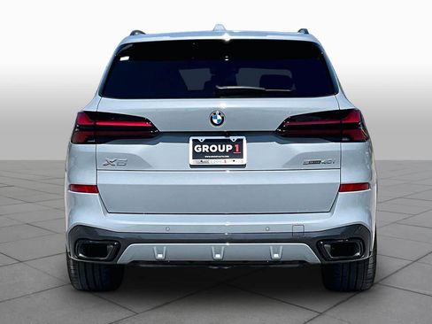 Used 2026 BMW X5 sDrive40i w/ M Sport Package RWD image 4