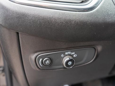 Used 2023 Chevrolet Equinox LT image 21