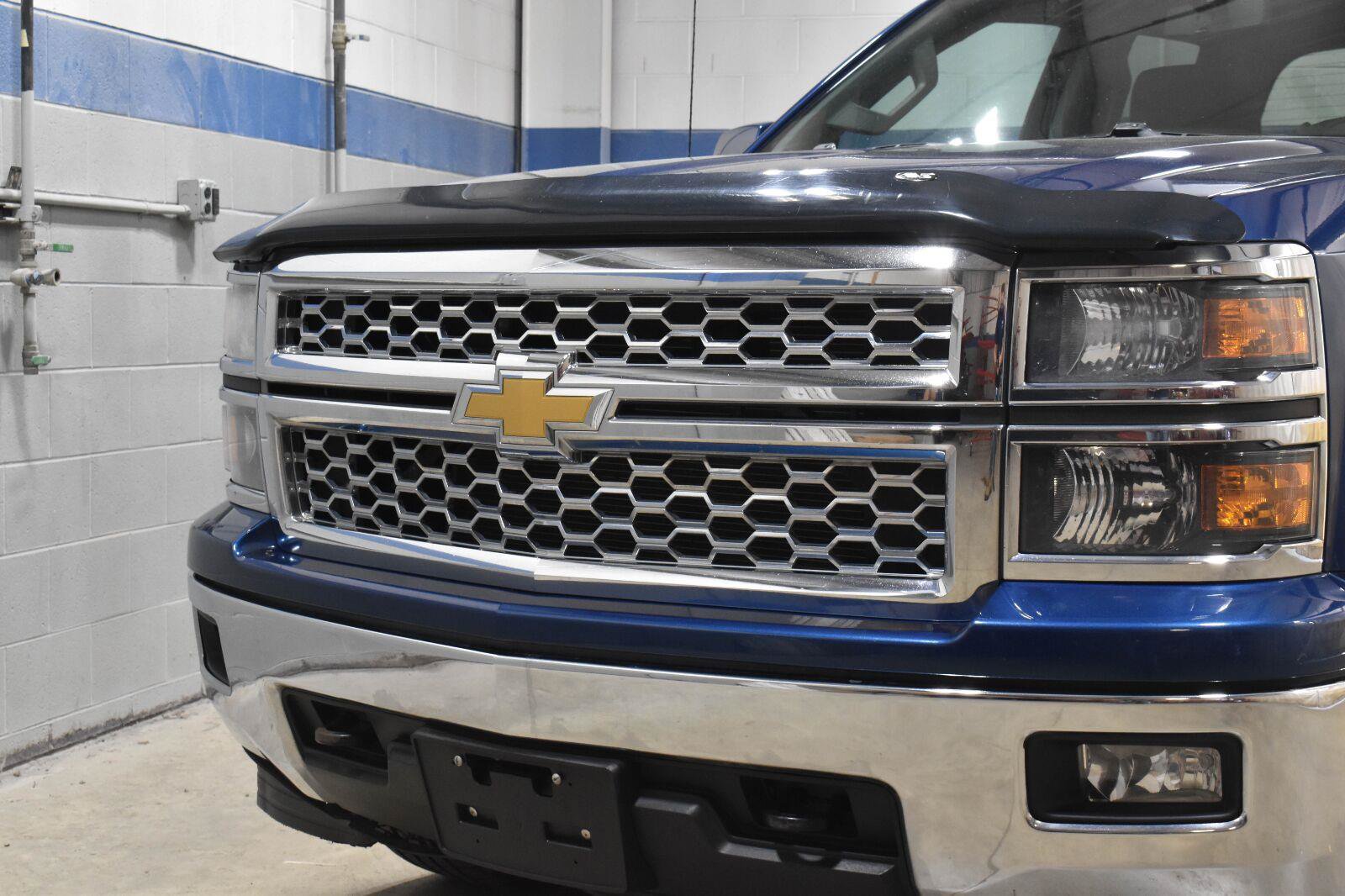 Used 2015 Chevrolet Silverado 1500 LT w/ LT Convenience Package AWD/4WD image 27