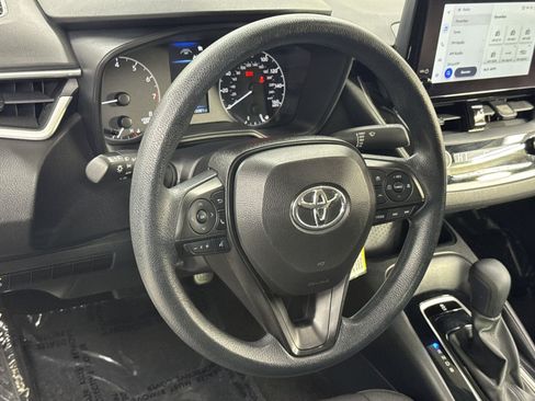 Used 2024 Toyota Corolla LE FWD image 28