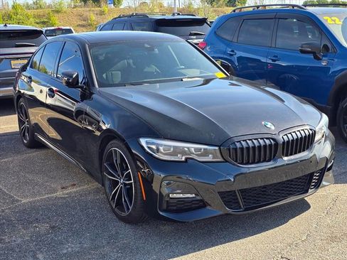 Used 2021 BMW 330i Sedan w/ M Sport Package image 9