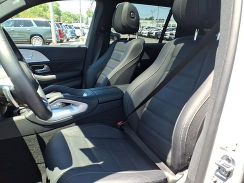 Used 2025 Mercedes-Benz GLS 450 4MATIC image 20
